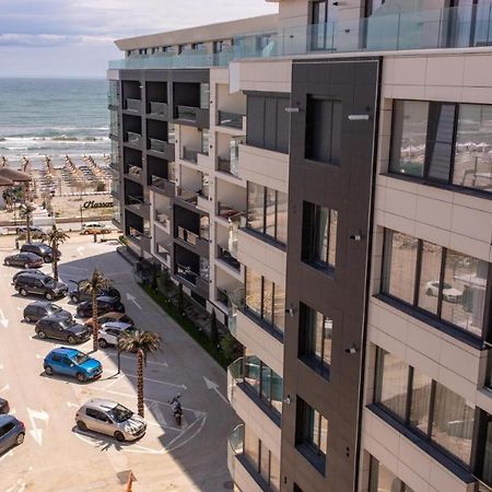Luxury Studio - Maison 103 - Stefan Building Complex Apartman Năvodari Kültér fotó