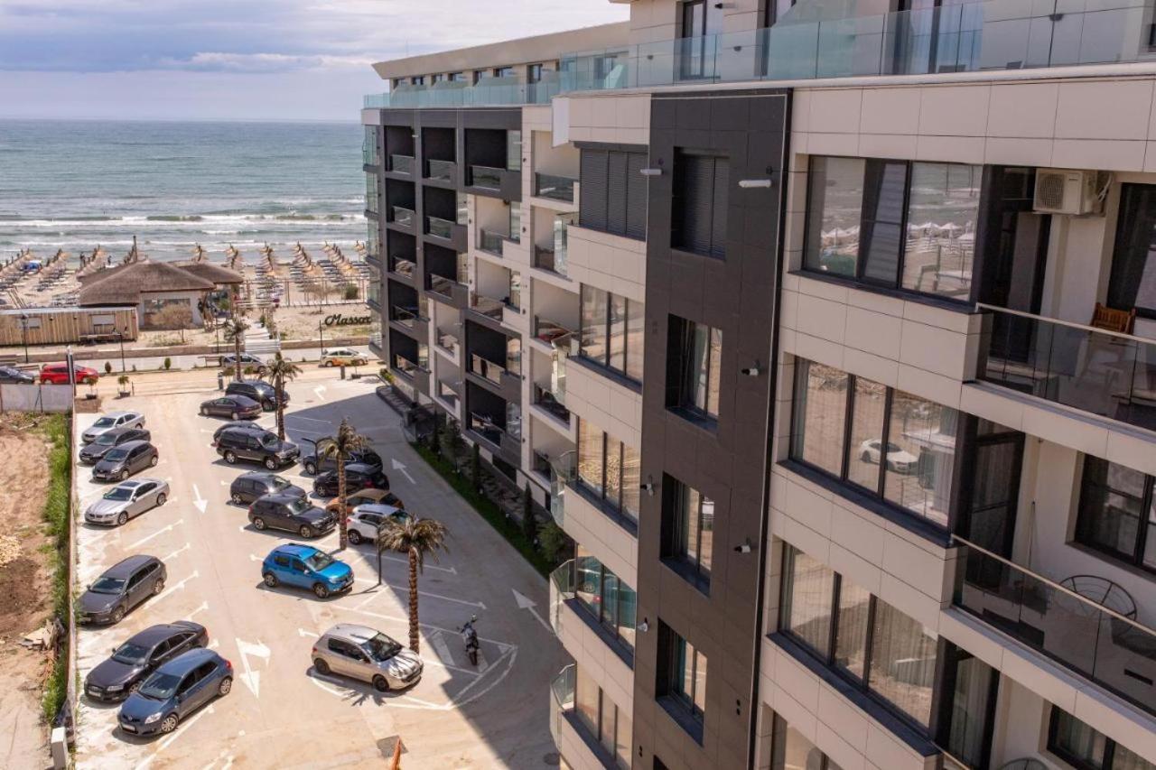 Luxury Studio - Maison 103 - Stefan Building Complex Apartman Năvodari Kültér fotó